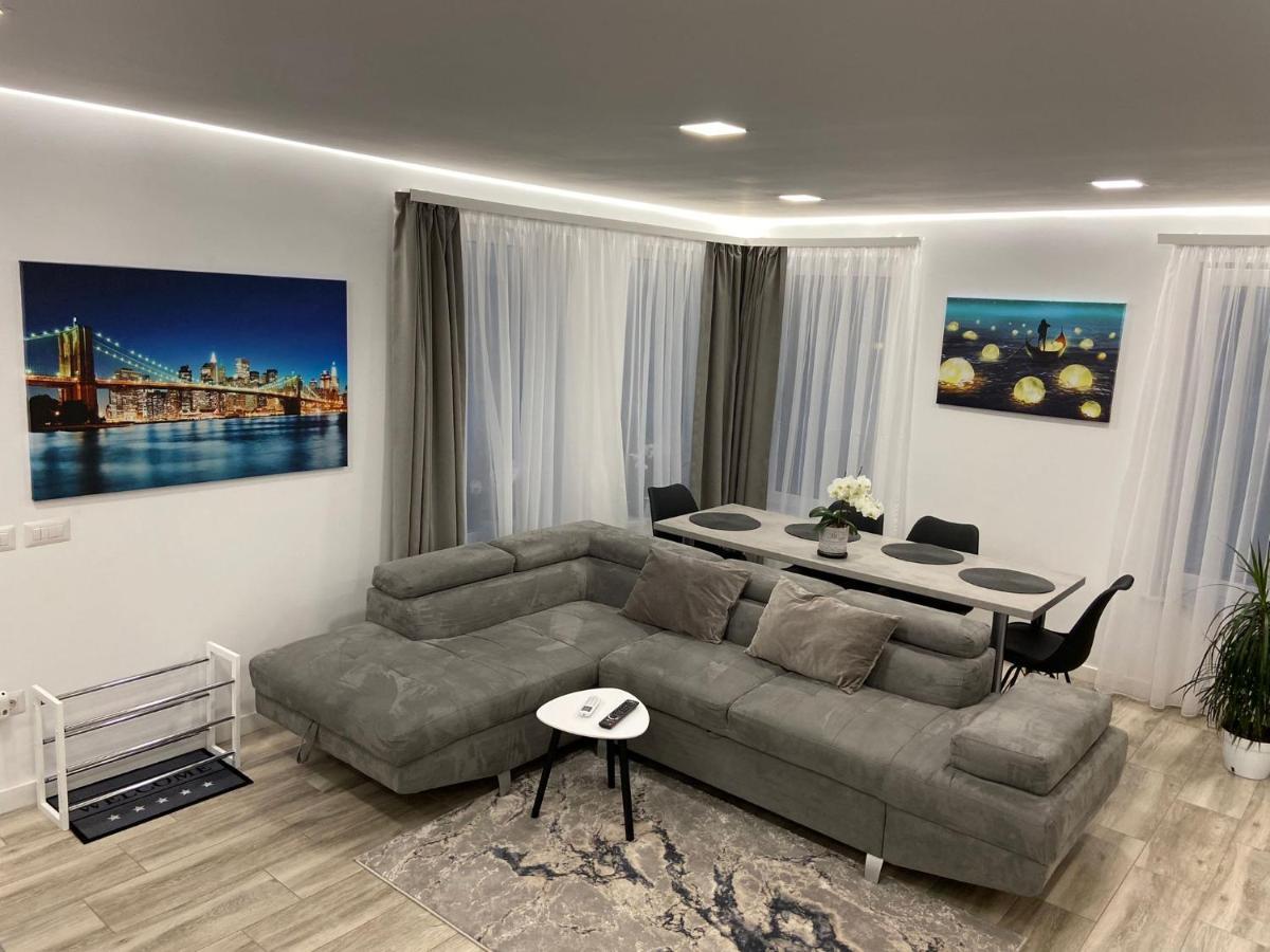 Lora Studio Apartamento Suceava Exterior foto