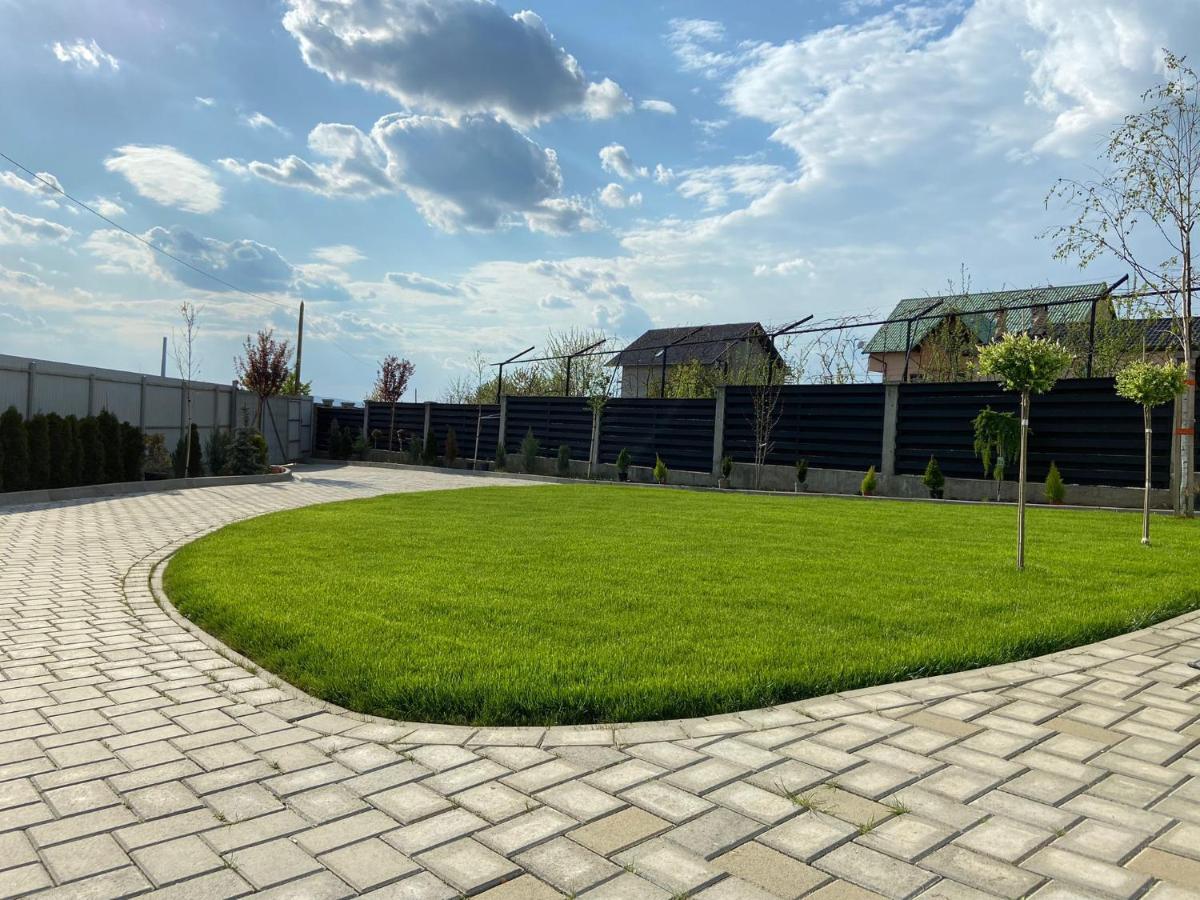 Lora Studio Apartamento Suceava Exterior foto