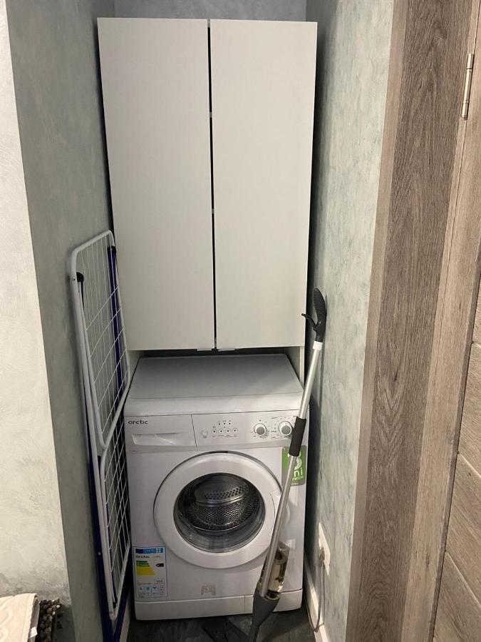 Lora Studio Apartamento Suceava Exterior foto